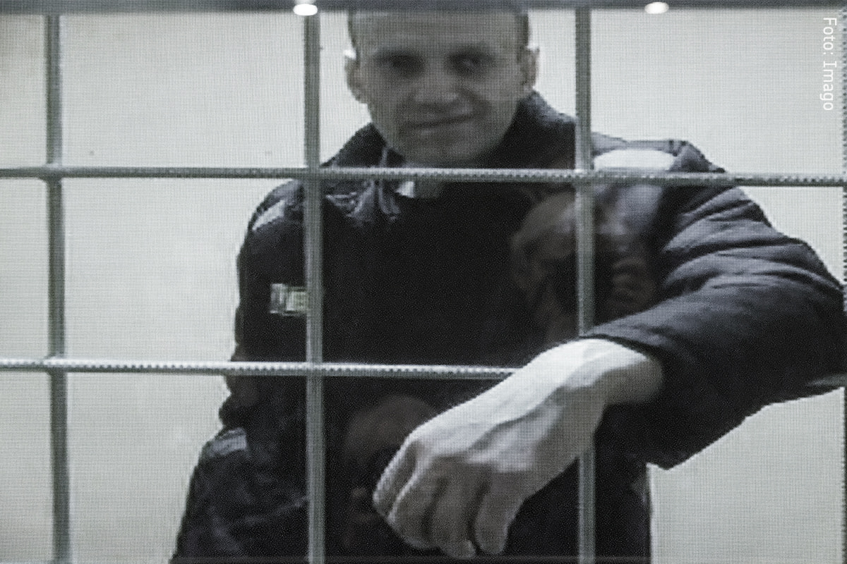 Новость о смерти Алексея Навального потрясла нас. После того как он пережил попытку отправления организованную ФСБ, его систематически доводили до смерти в тюремном лагере. Его 