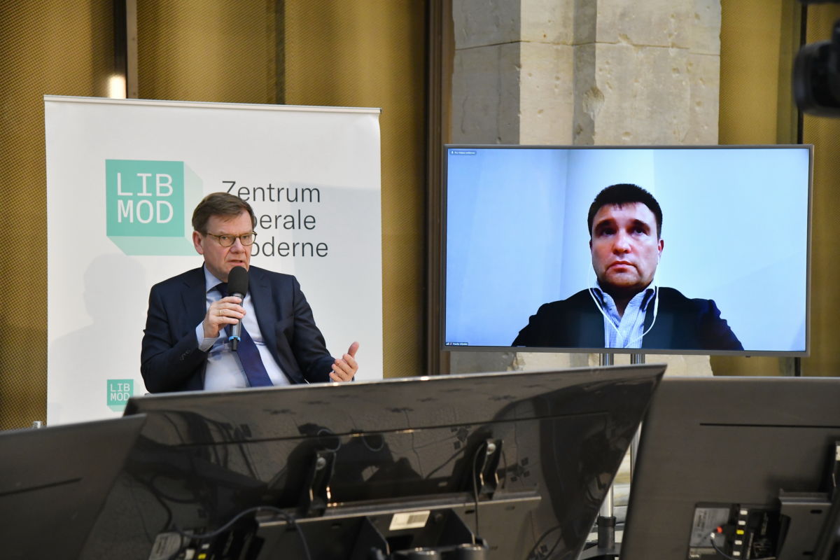Fotos von der online-Diskussion
